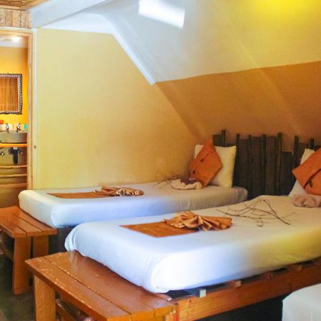 Elephant Trail Guesthouse And Backpackers Kasane Dış mekan fotoğraf