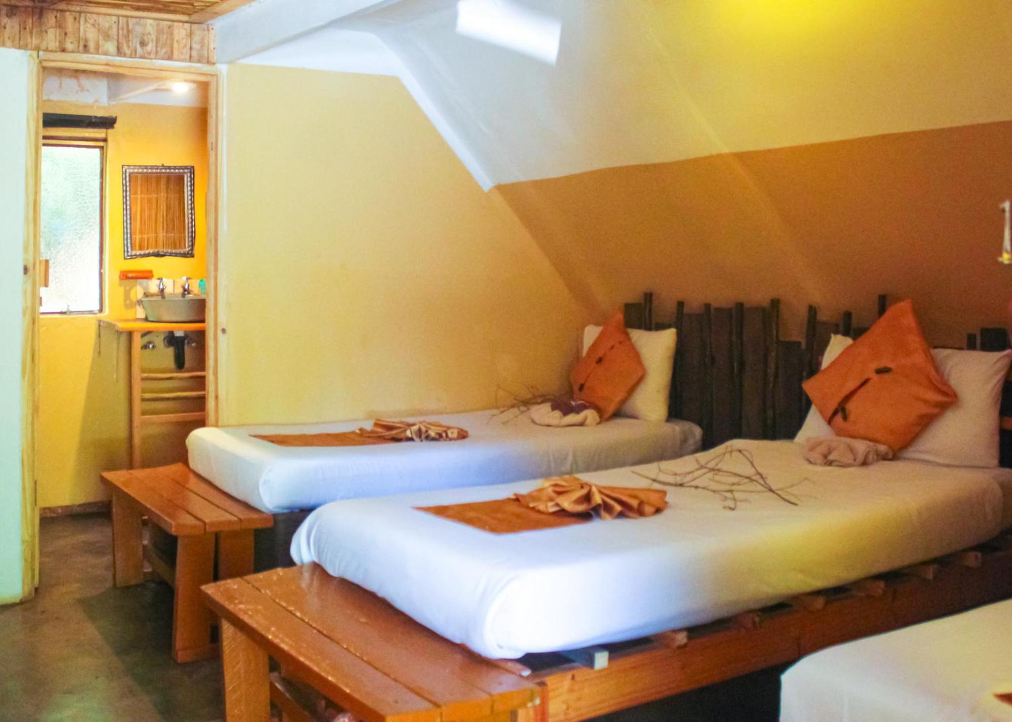 Elephant Trail Guesthouse And Backpackers Kasane Dış mekan fotoğraf