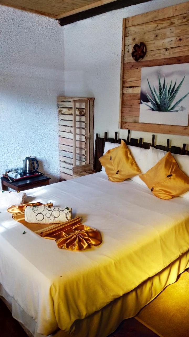 Elephant Trail Guesthouse And Backpackers Kasane Dış mekan fotoğraf